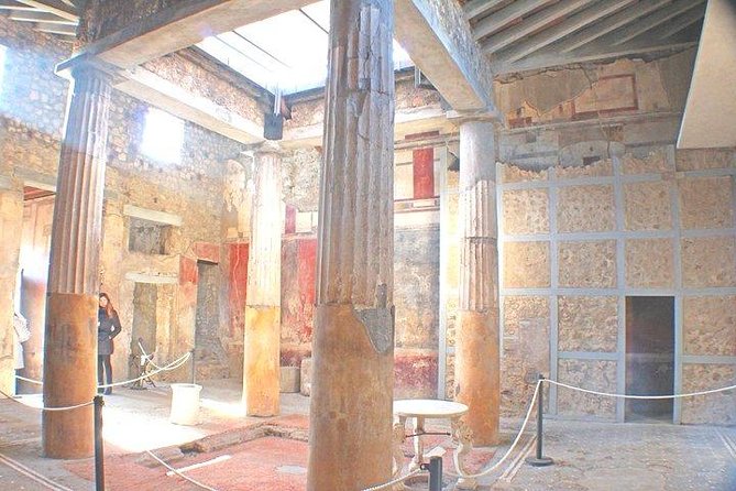 Pompeii and Herculaneum Private Tour with Native Guide and Skip the Line Tickets - What the private format changes