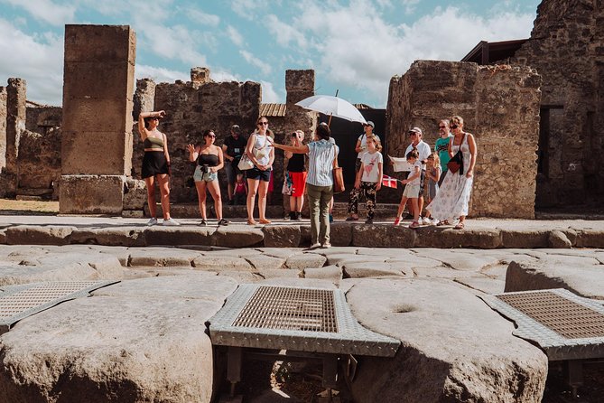 Pompeii and Mount Vesuvius Small Group Tour - The break before the mountain