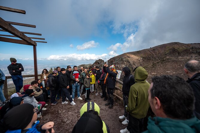 Pompeii and Vesuvius Small Group Tour from Sorrento with Pizza - A scenic road and a lemon tasting stop