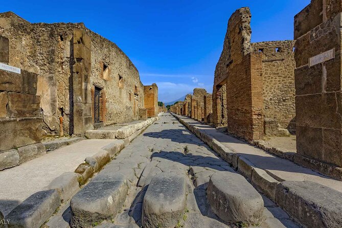 Pompeii Archaeological Area Entrance Ticket - Piazza Esedra and Pompeii’s grand homes