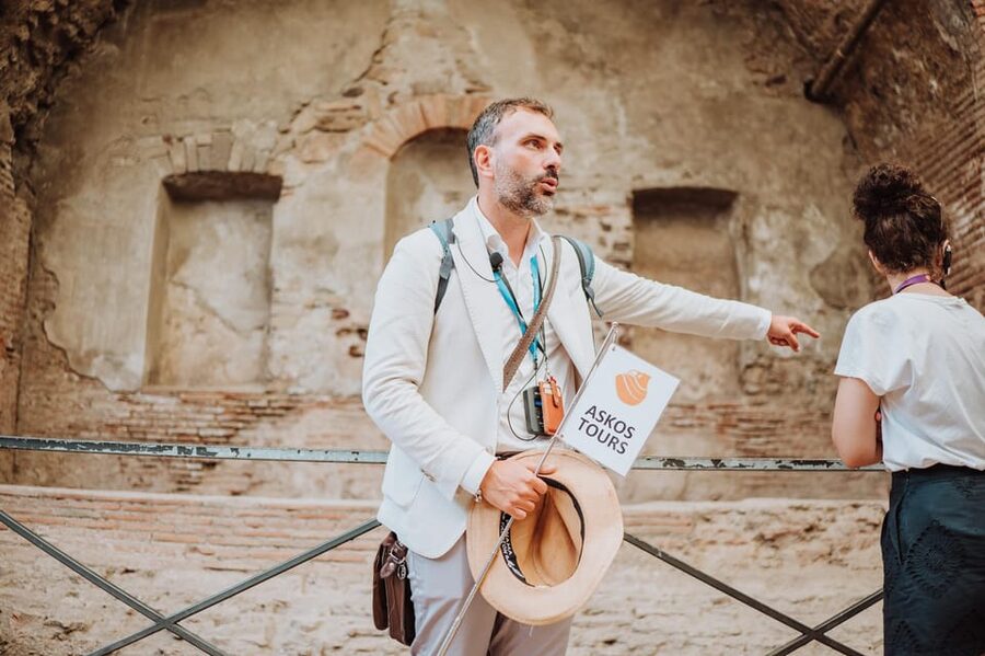 Pompeii: Entry Ticket and Guided Tour with an Archaeologist - What the two-hour pace feels like