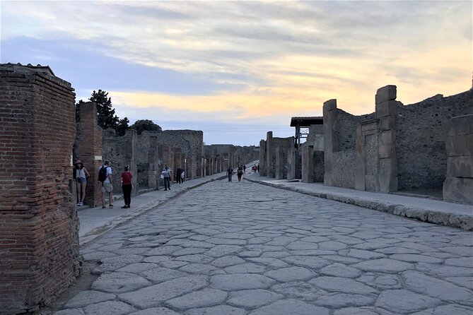 Pompeii from Afternoon to Sunset - A realistic look at the two-and-a-half-hour schedule