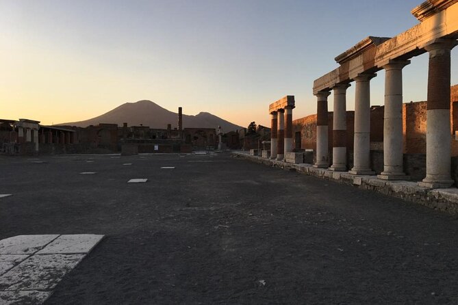 Pompeii from Afternoon to Sunset - Meeting at Villa dei Misteri