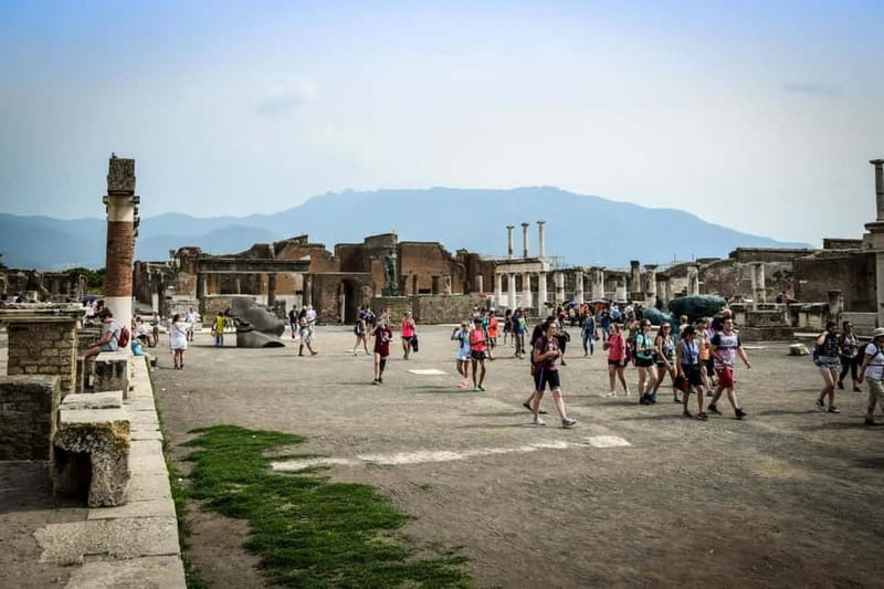 Pompeii: Group Tour with an Archeologist Guide - Porta Marina and the western entrance