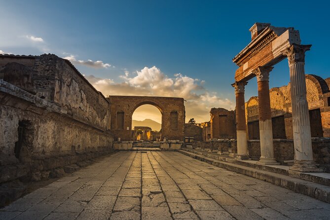 Pompeii guided group tour plus entry ticket - Key points at a glance