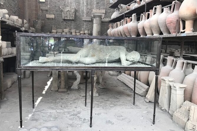 Pompeii: Guided Small Group Tour Max 6 People with Private Option - Entering at Via Villa dei Misteri