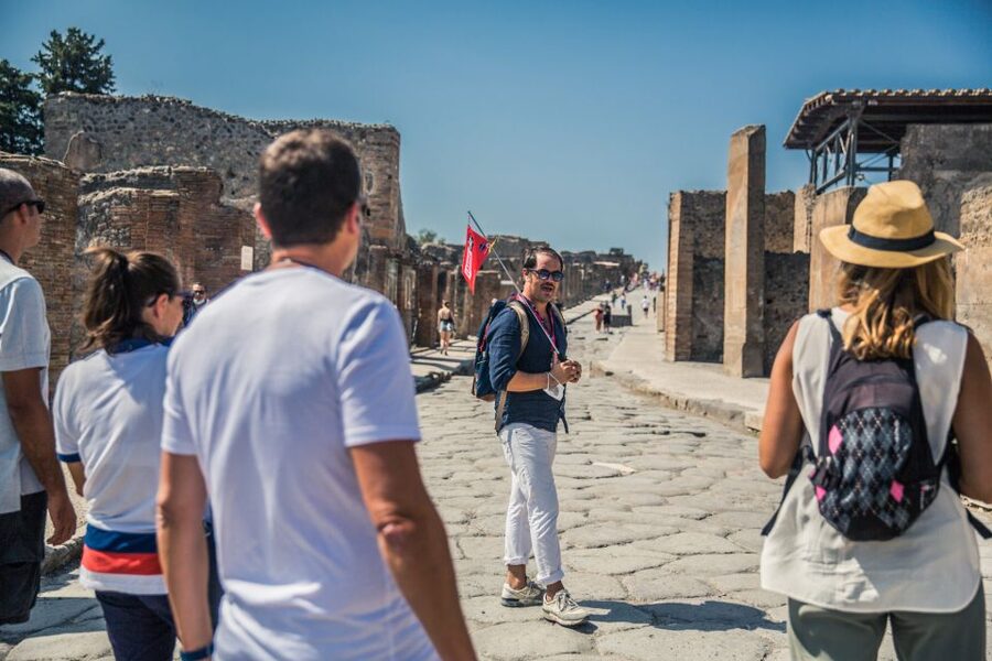 Pompeii: Guided Tour and Skip-the-Line Ticket - Via dell’Abbondanza and the Theater District