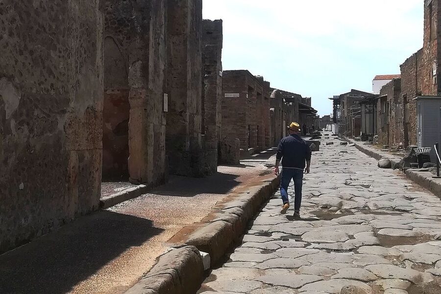 Pompeii: Guided Tour with Archaeologist with max. 12 People - Key points to know before booking