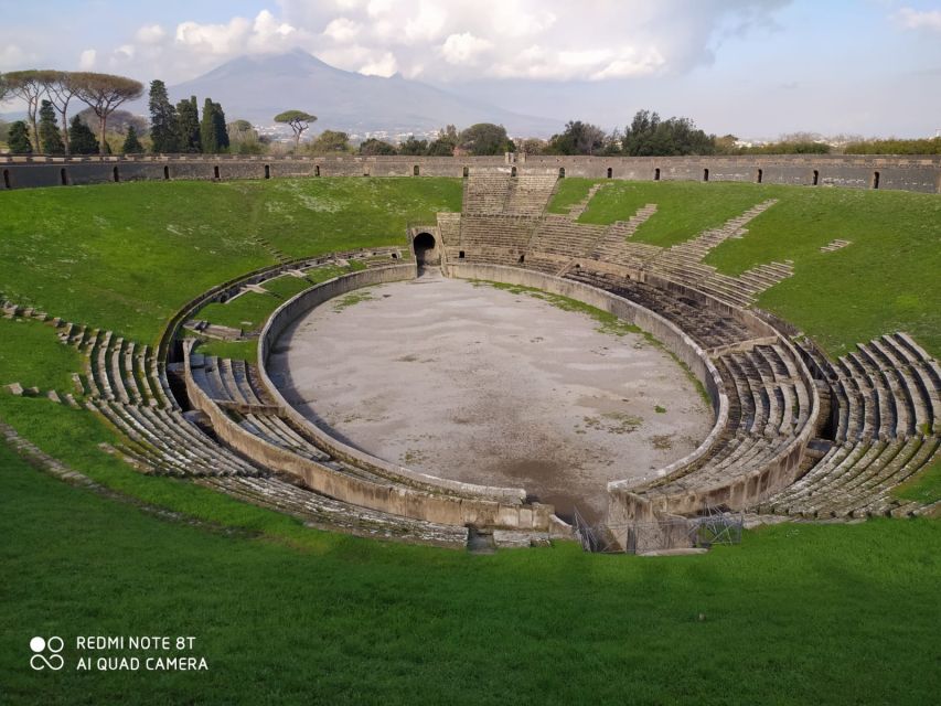 Pompeii Guided Tour with Archeologist - Entering the archaeological site without the regular queue