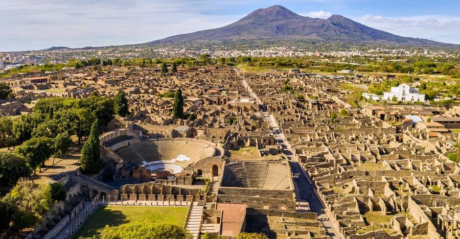 Pompeii: Guided Walking Tour with Entrance Ticket - What two hours can and cannot cover