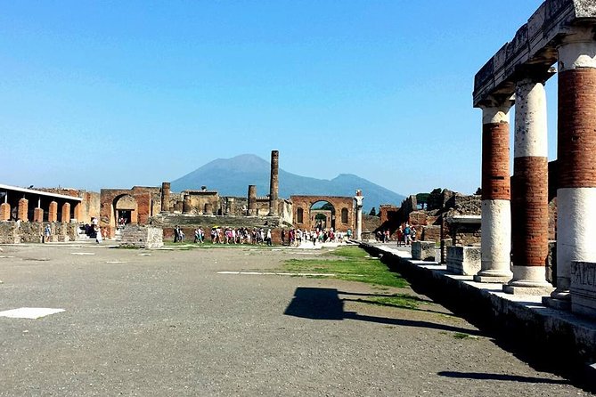 Pompeii, Herculaneum, Naples from Naples, Sorrento, Amalfi Coast - The vehicle and route are a major part of the value
