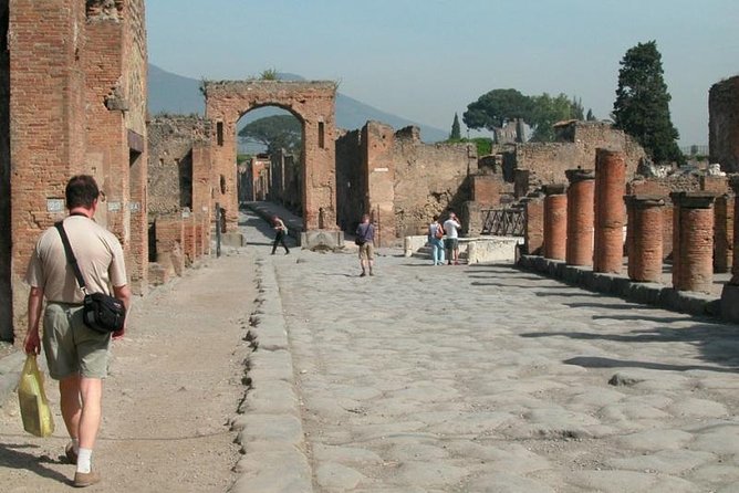 Pompeii Herculaneum small group tour from AmalfiCoast - Pompeii in three hours: what you will actually see