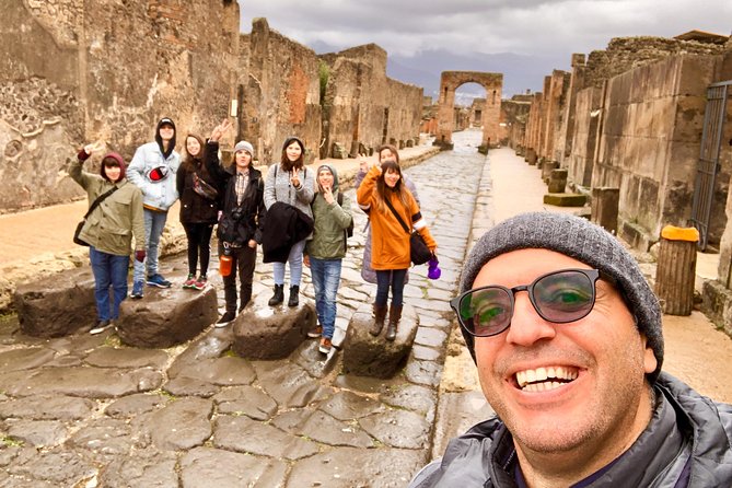 Pompeii New Discoveries Private Guided Tour - Price, admission, and what you are really buying