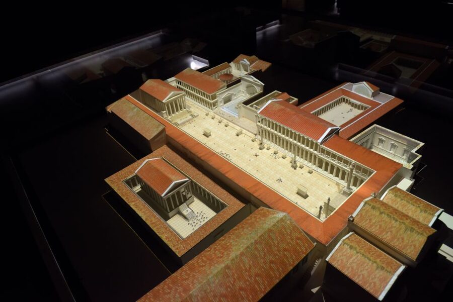 Pompeii Pass: Skip-the-Line, Guided Tour & Museum Access - What the archaeologist-led tour adds