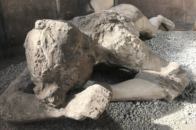 Pompeii Private Tour with an Archaeologist and Skip The Line - 3 hours - The Lupanar and Pompeii’s less polished side
