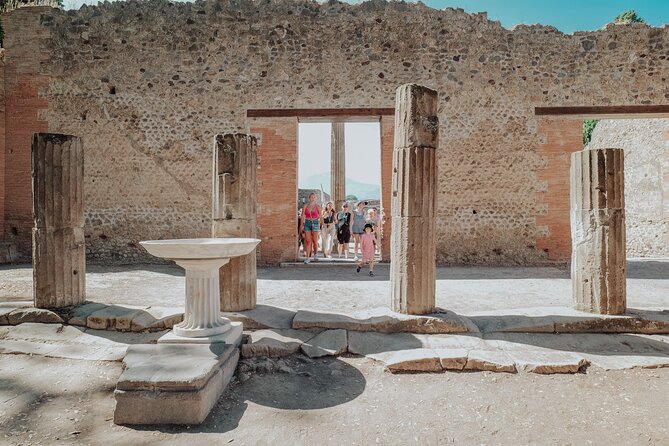 Pompeii Private Tour with an Archaeologist Guide - Macellum, granaries, and the Forum
