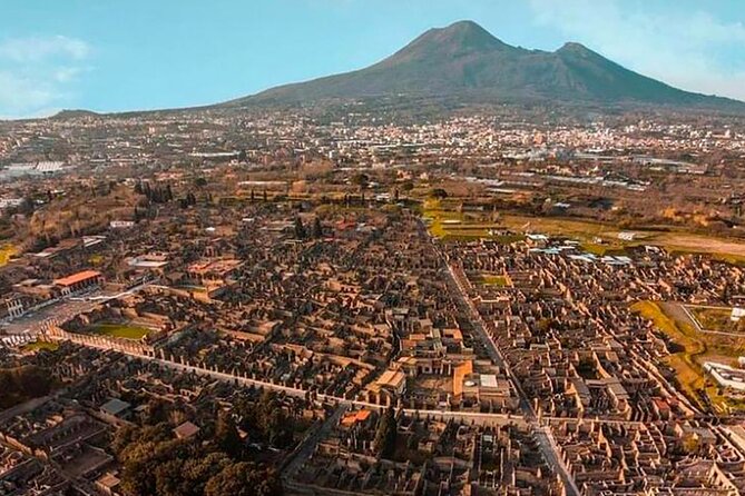 Pompeii private tour with expert guide in archaeology - Erotic frescoes in the red light district