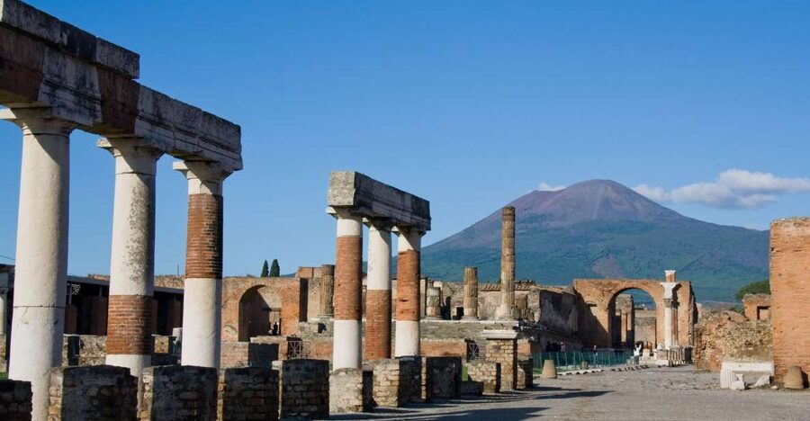Pompeii: Private Tour with Hotel Pickup and Entry Ticket - The ride matters more than it first appears