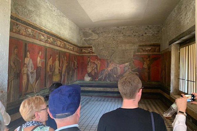 Pompeii Ruins Special - Meeting Lucia at Pompei Scavi Villa Dei Misteri