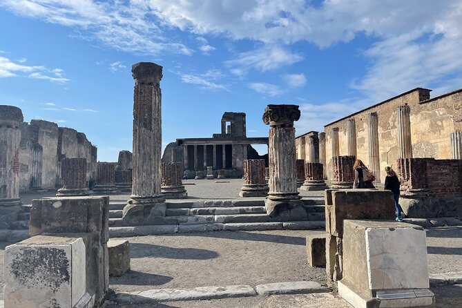 Pompeii Skip-the-Line Entry Small Group Guided Tour - How much walking and how difficult is it?