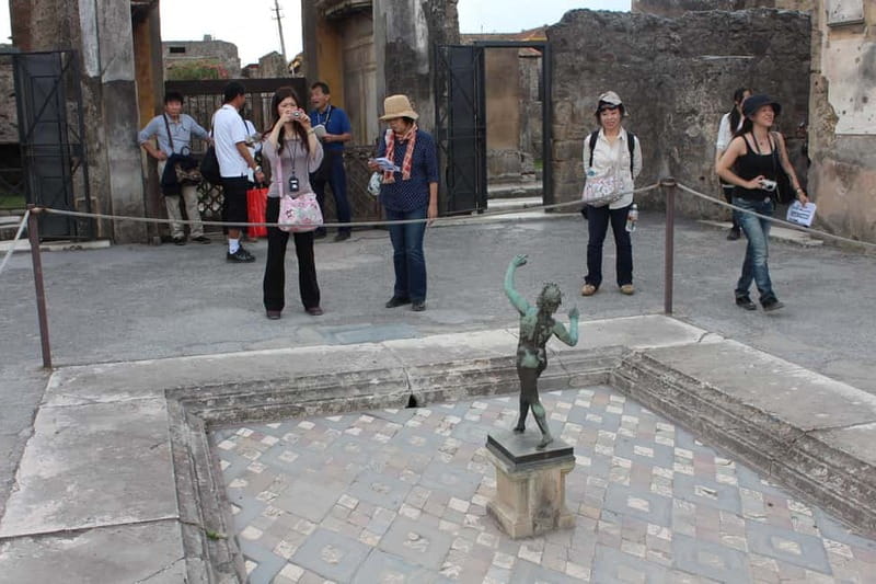 Pompeii: Skip-the-Line Guided Archaeological Discovery Tour - Pompeii’s Public Heart: The Forum and Baths