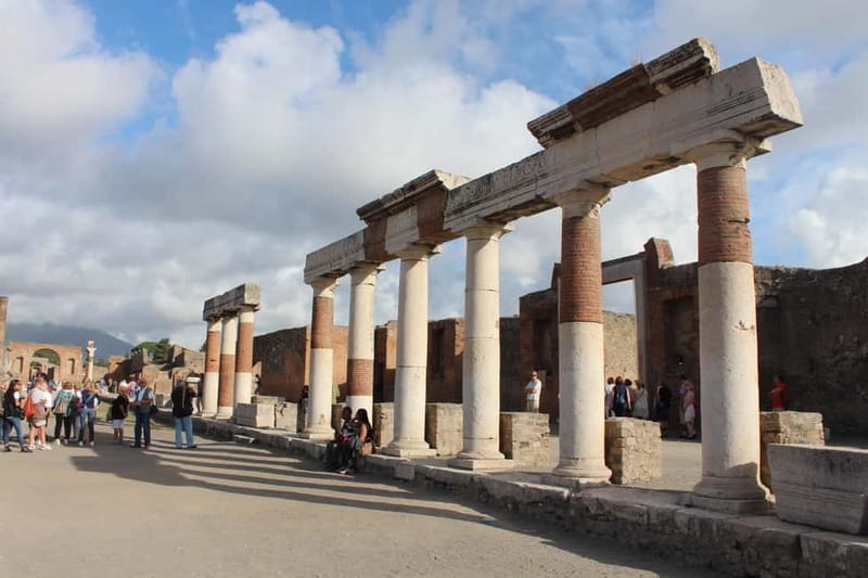 Pompeii: Skip-the-Line Guided Archaeological Discovery Tour - Everyday Food at Vetutius Placidus