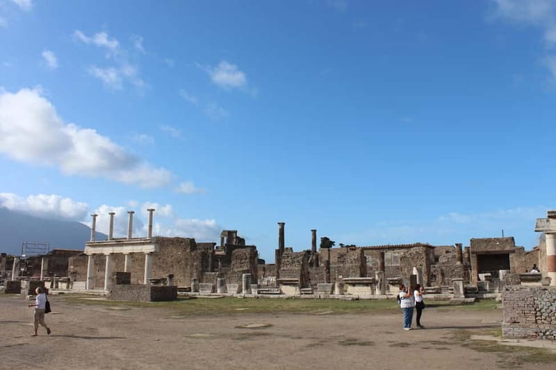 Pompeii: Skip-the-Line Guided Archaeological Discovery Tour - The Lupanare and Pompeii’s Franker Side