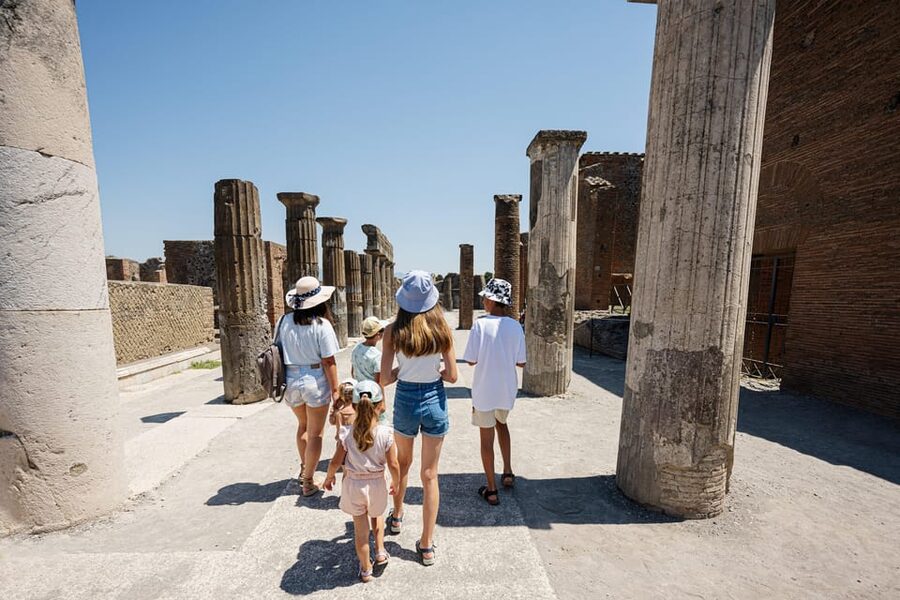 Pompeii: Skip-the-Line Guided Tour - Thermal baths and the routines of Roman life