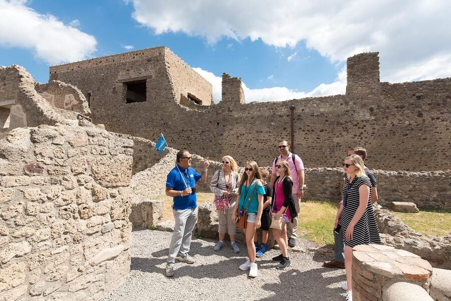 Pompeii: Skip-the-Line Guided Tour - The Amphitheater and 30 minutes to look around