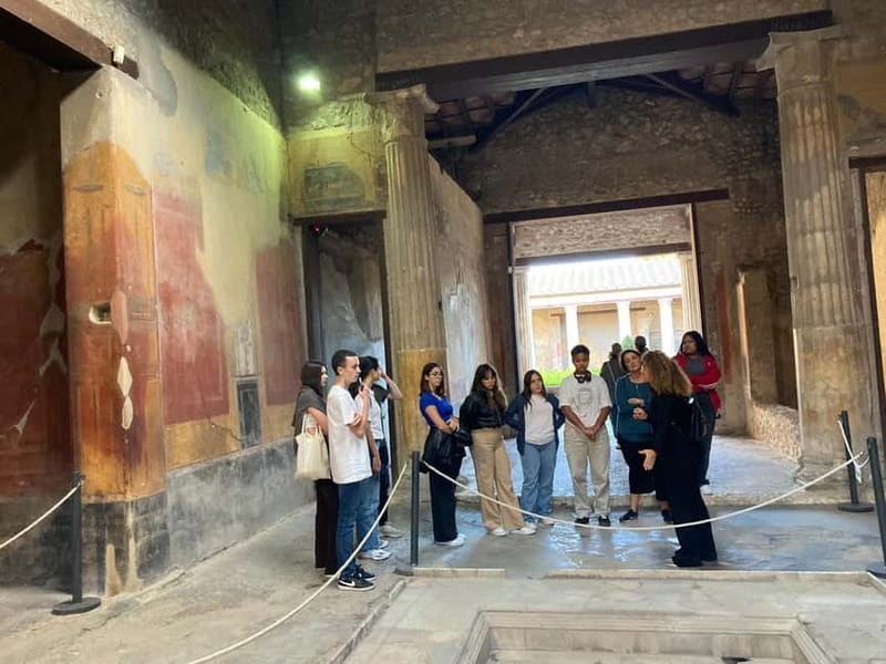 Pompeii: Skip-the-Line Private Tour with Archaeologist Guide - Baths, gymnasium, and the daily routine