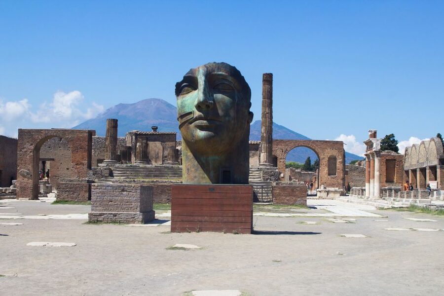 Pompeii: Skip-the-line-Ticket and Guided Tour - Baths, bakery, theater, and brothel: daily life in view