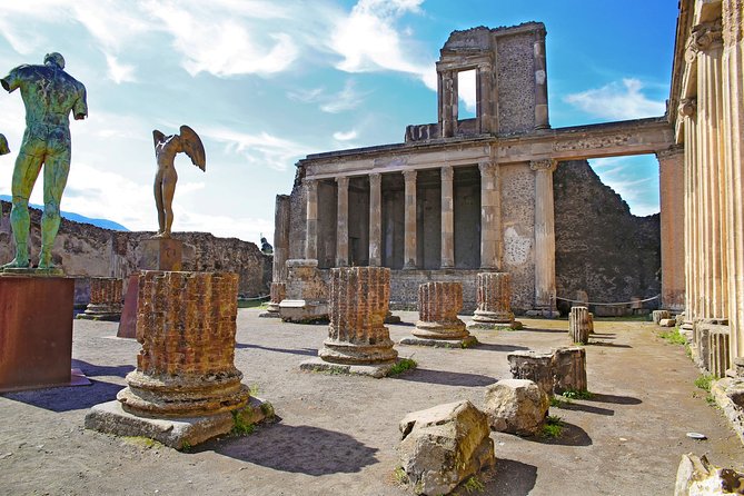 Pompeii: Skip-the-Line Ticket and Virtual Museum - Walk the Forum with Mount Vesuvius behind it