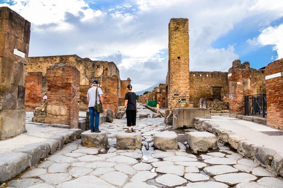Pompeii: Skip-the-Line Ticket with Audio Guide and Map - Frescoed Houses and Roman Domestic Life