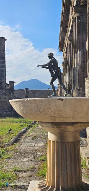 Pompeii, skip-the-line ticket with smartphone audio guide on App - The Roman forum and Mount Vesuvius