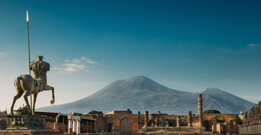 Pompeii Skip-the-Line Tkt +transfer from C/mare di Stabia - The transfer from Castellammare di Stabia