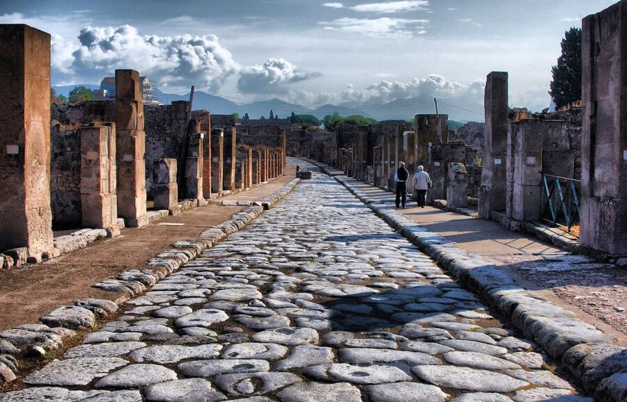 Pompeii Skip-the-Line Tour with Expert Archeological Guide - The House of the Vettii and House of Menander