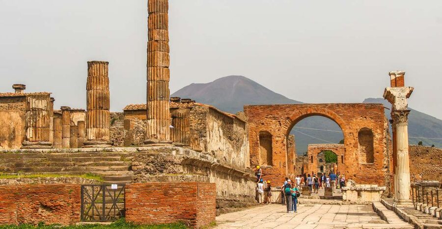 Pompeii: Small Group Guided Tour and Skip-the-Line Ticket - Baths, Temples, and Everyday Roman Life