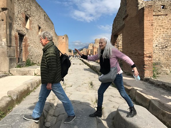 Pompeii Small Group Tour - Tickets Included - What the guide adds to the experience