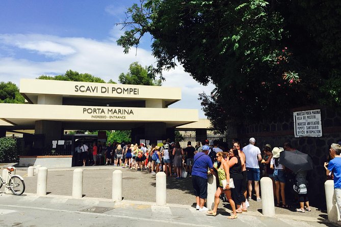 Pompeii Small Group Tour with an Archaeologist - The Lupanar and Pompeii’s less polished side