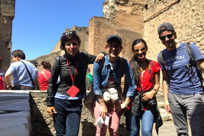 Pompeii Small Group with an Archaeologist and Skip The Line - Stabian Baths and the color still on the walls