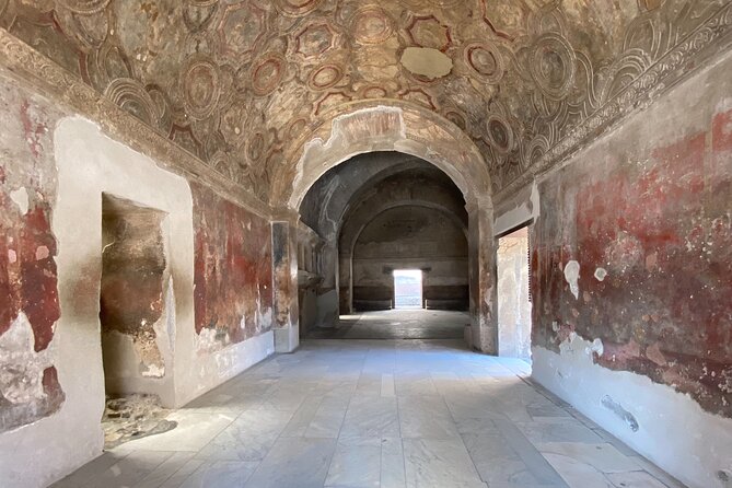 Pompeii Small Group with an Archaeologist and Skip The Line - Lupanar, Temple of Venus, and the less polished Pompeii