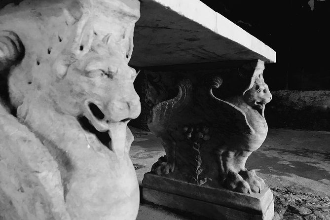 Pompeii Tour & Admission included in a Small Group - Via dell’Abbondanza and the city’s main street