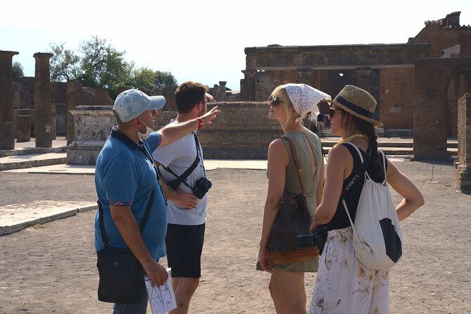 Pompeii Tour & Lunch with Wine Tasting Experience - Who should book this Pompeii and wine pairing