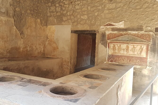 Pompeii Tour with experienced guide - What makes Roberta’s guiding style useful