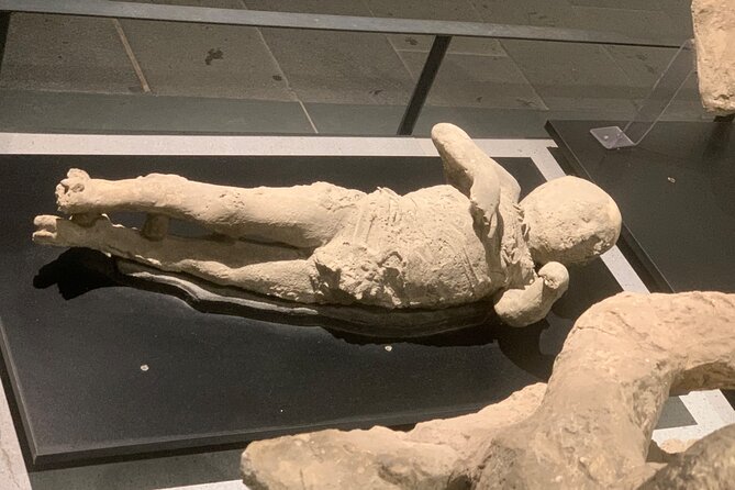 Pompeii tour with LOCAL GUIDE and SKIP THE LINE entrance - The Stabian Baths and the daily Roman routine