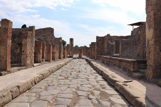 Pompeii Tour with Lunch and Wine Tasting from Positano - Why this Positano day trip works