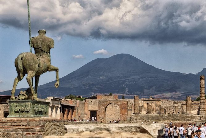 Pompeii Visit at its Most Peaceful Moment - Why Closing Time Changes Pompeii