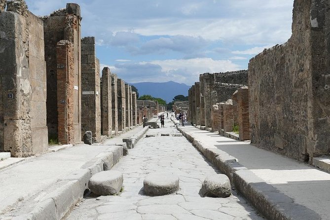 Pompeii Visit at its Most Peaceful Moment - The Real Benefit: Fewer People and Less Heat