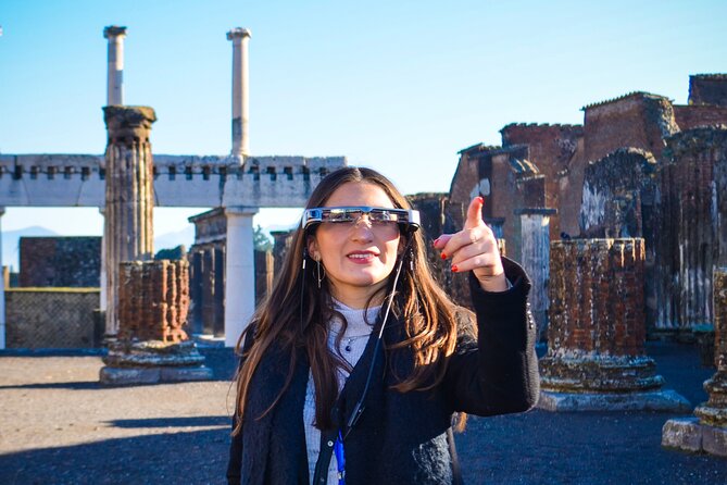 Pompeii: walking tour with 3D glasses and with entrance ticket - The assistant matters more than the headset