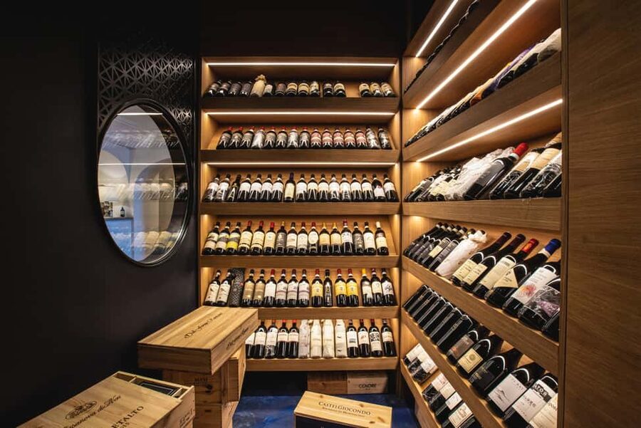 Positano: a journey through local wines - A Wine Room Above Positano’s Busy Streets